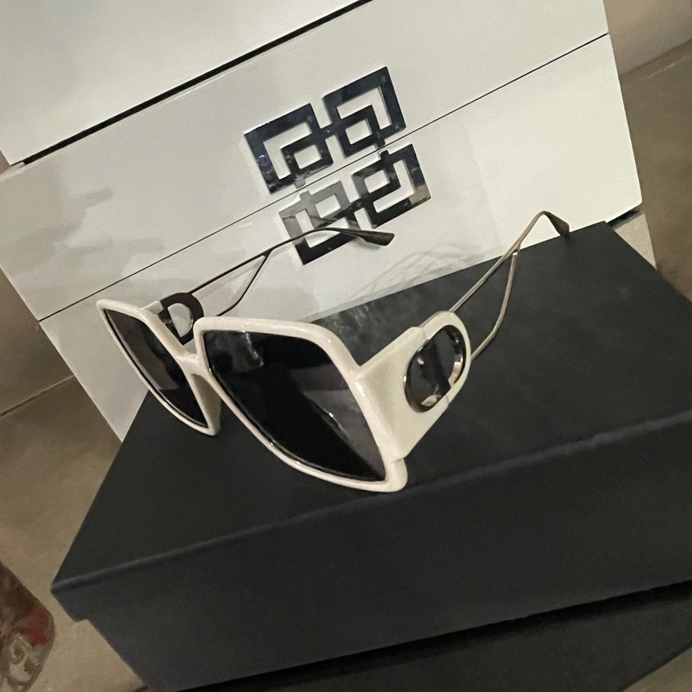 Authentic DIOR 30Montaigne2 Ivory Sunglasses